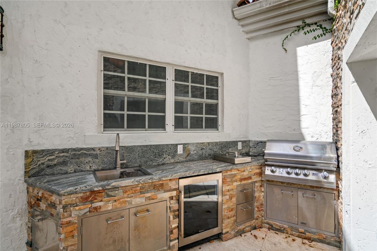 1900 Pizarro St, Coral Gables, FL 33134 Photo