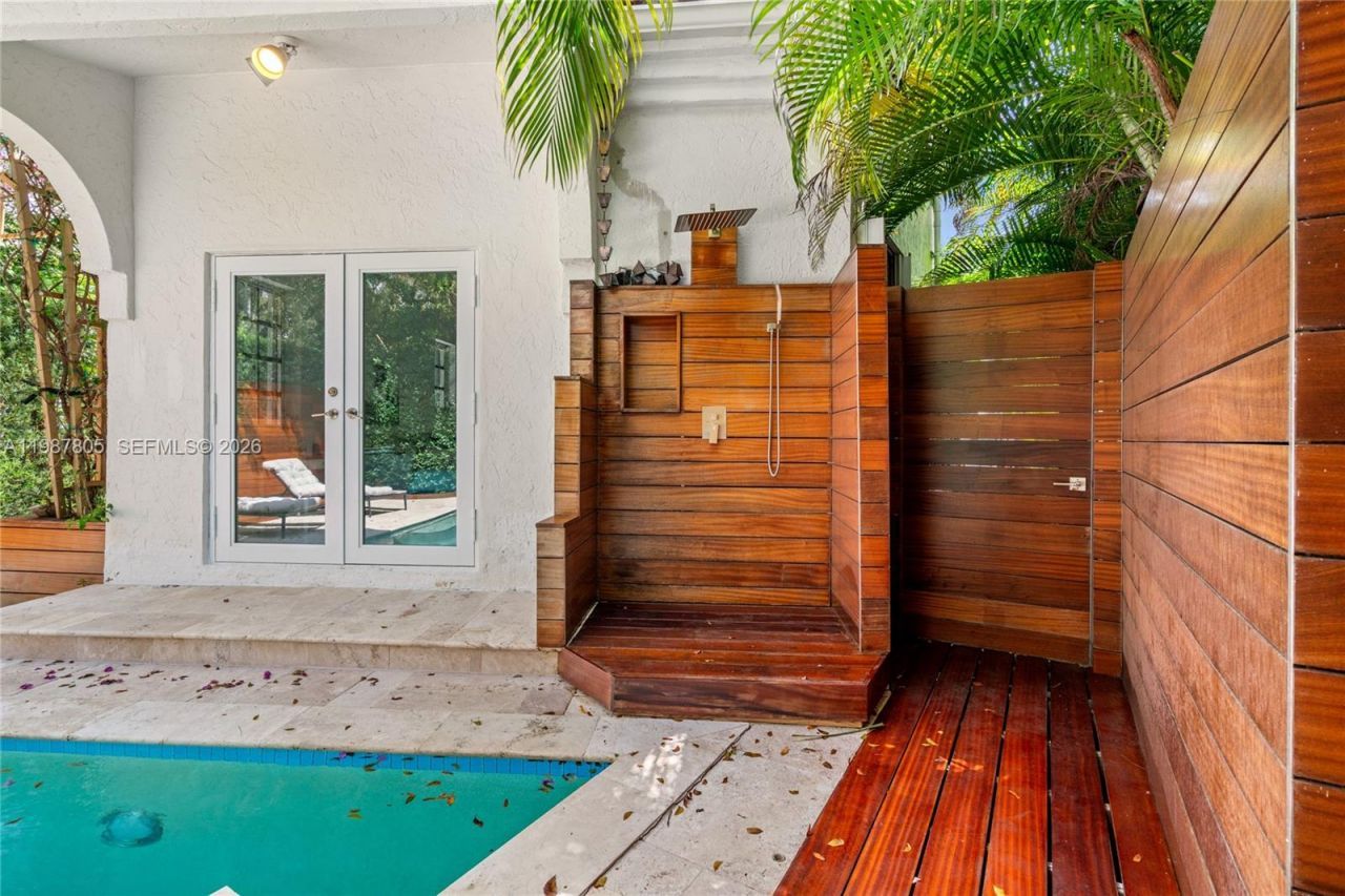 1900 Pizarro St, Coral Gables, FL 33134 Photo