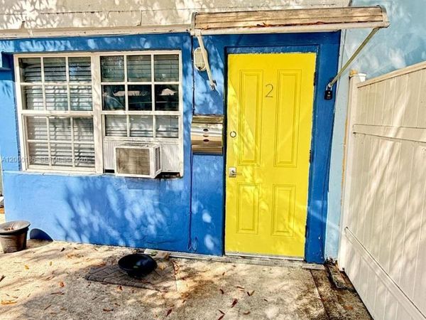 1151 NE 18th St, Unit 2, Fort Lauderdale, FL 33305