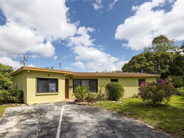 3551 SW 1st St, Fort Lauderdale, FL 33312