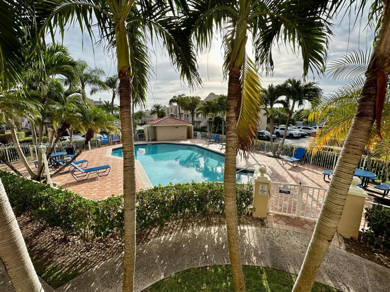 8675 NW 5th Ter, Unit 13-103, Miami, FL 33126 Photo