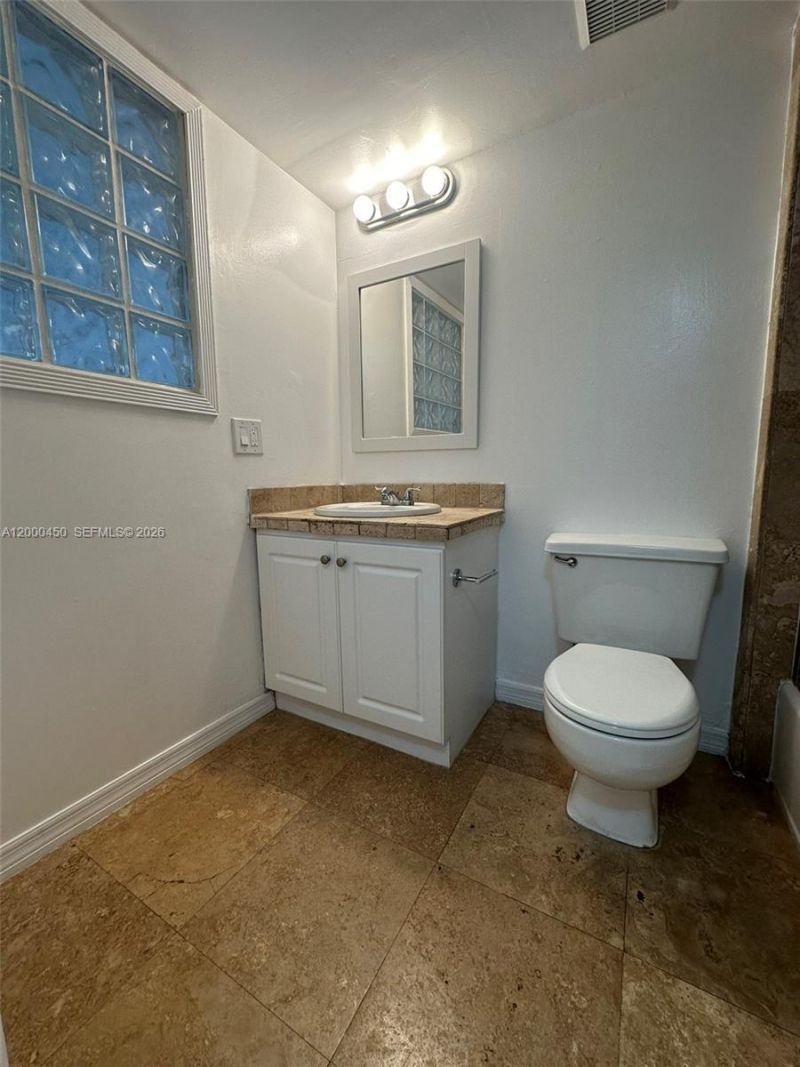 8675 NW 5th Ter, Unit 13-103, Miami, FL 33126 Photo