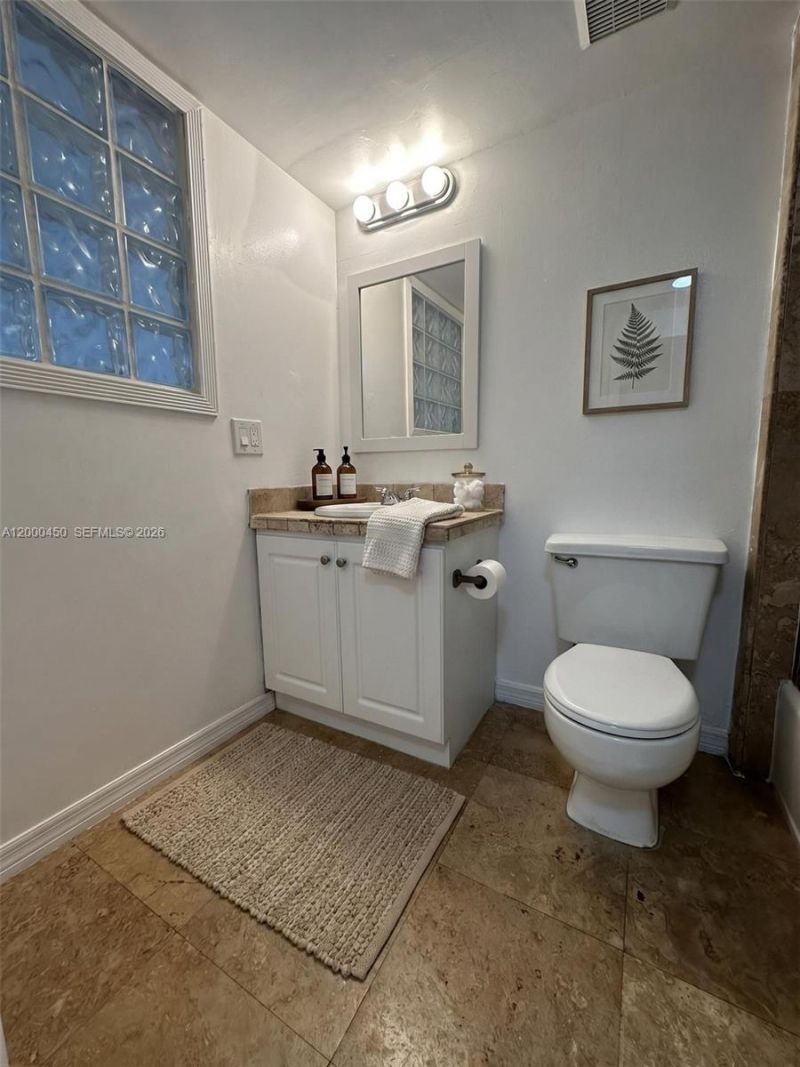 8675 NW 5th Ter, Unit 13-103, Miami, FL 33126 Photo