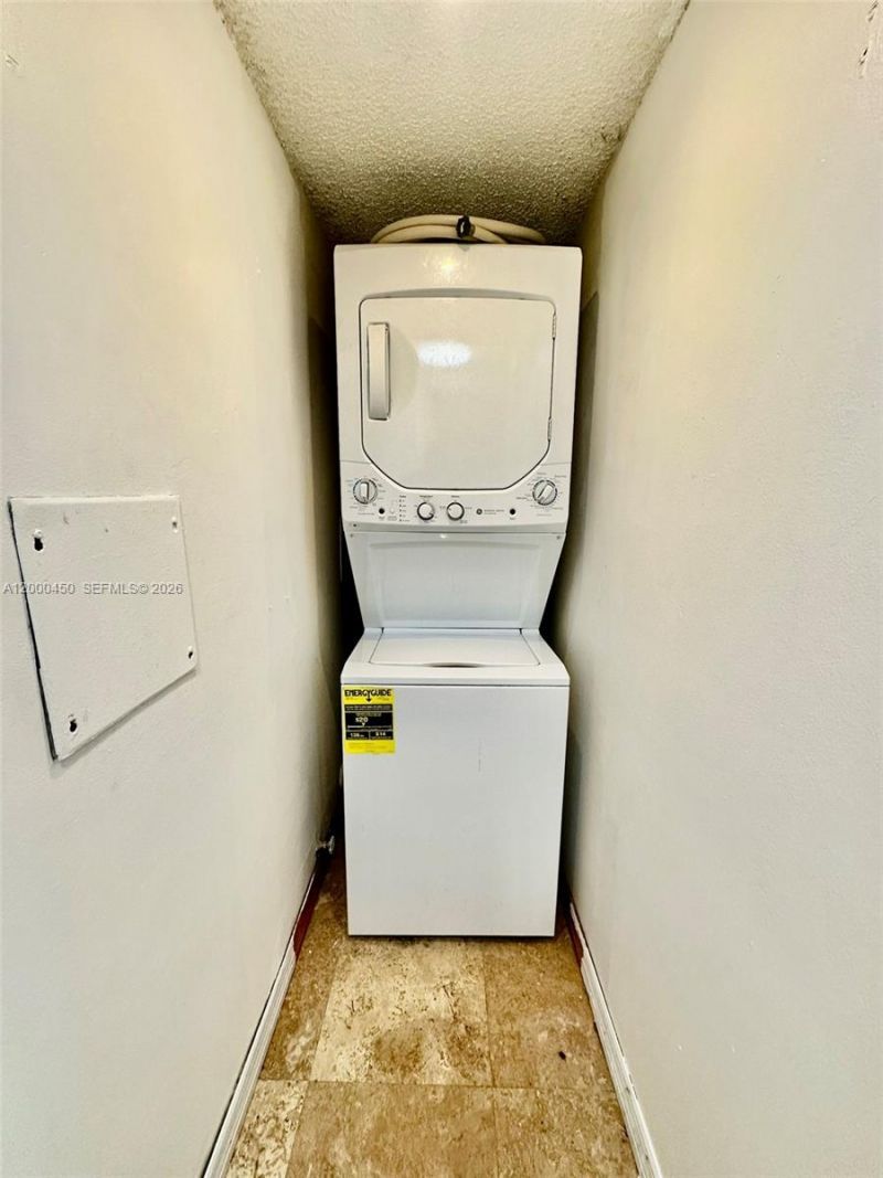 8675 NW 5th Ter, Unit 13-103, Miami, FL 33126 Photo