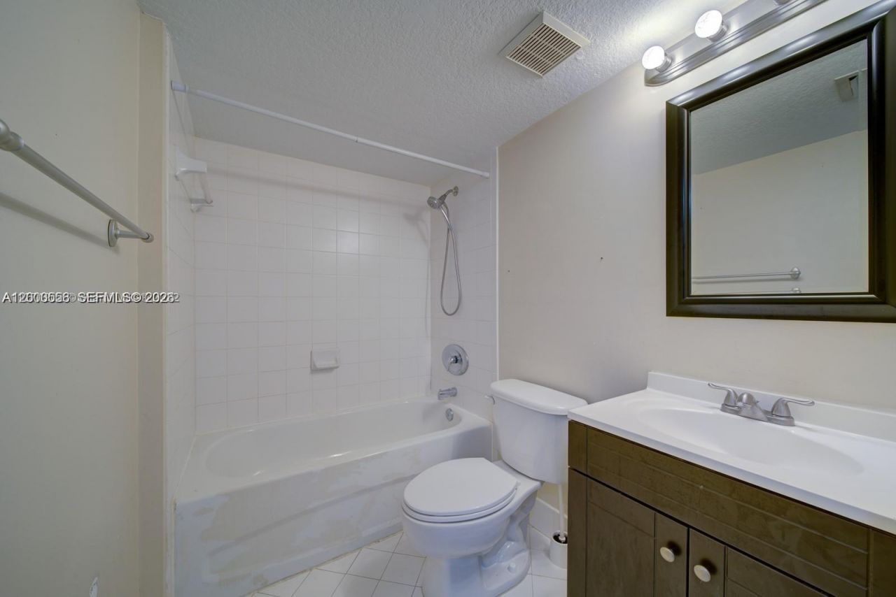 1250 SE 31st Ct, Unit 104-33, Homestead, FL 33035 Photo