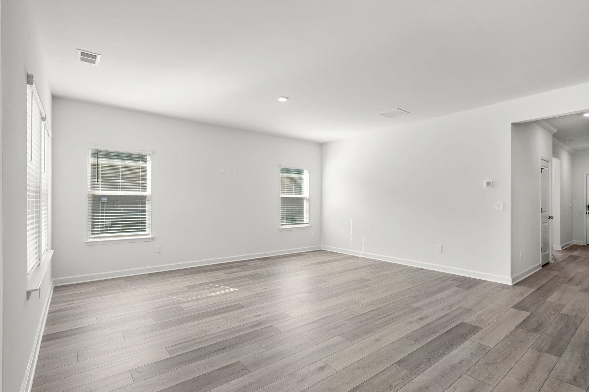 8200 Essence Dr. Photo 10