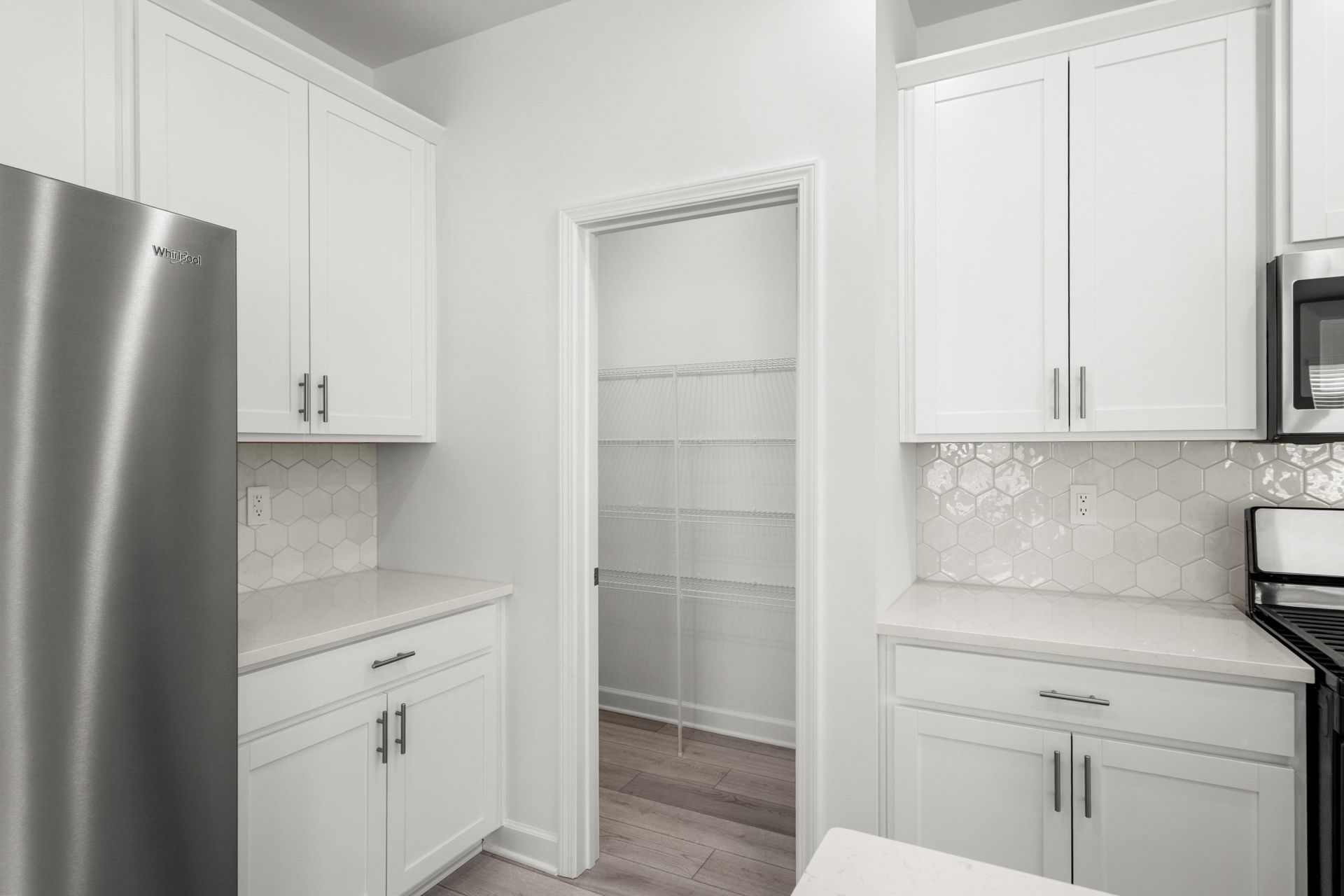 8200 Essence Dr. Photo 15