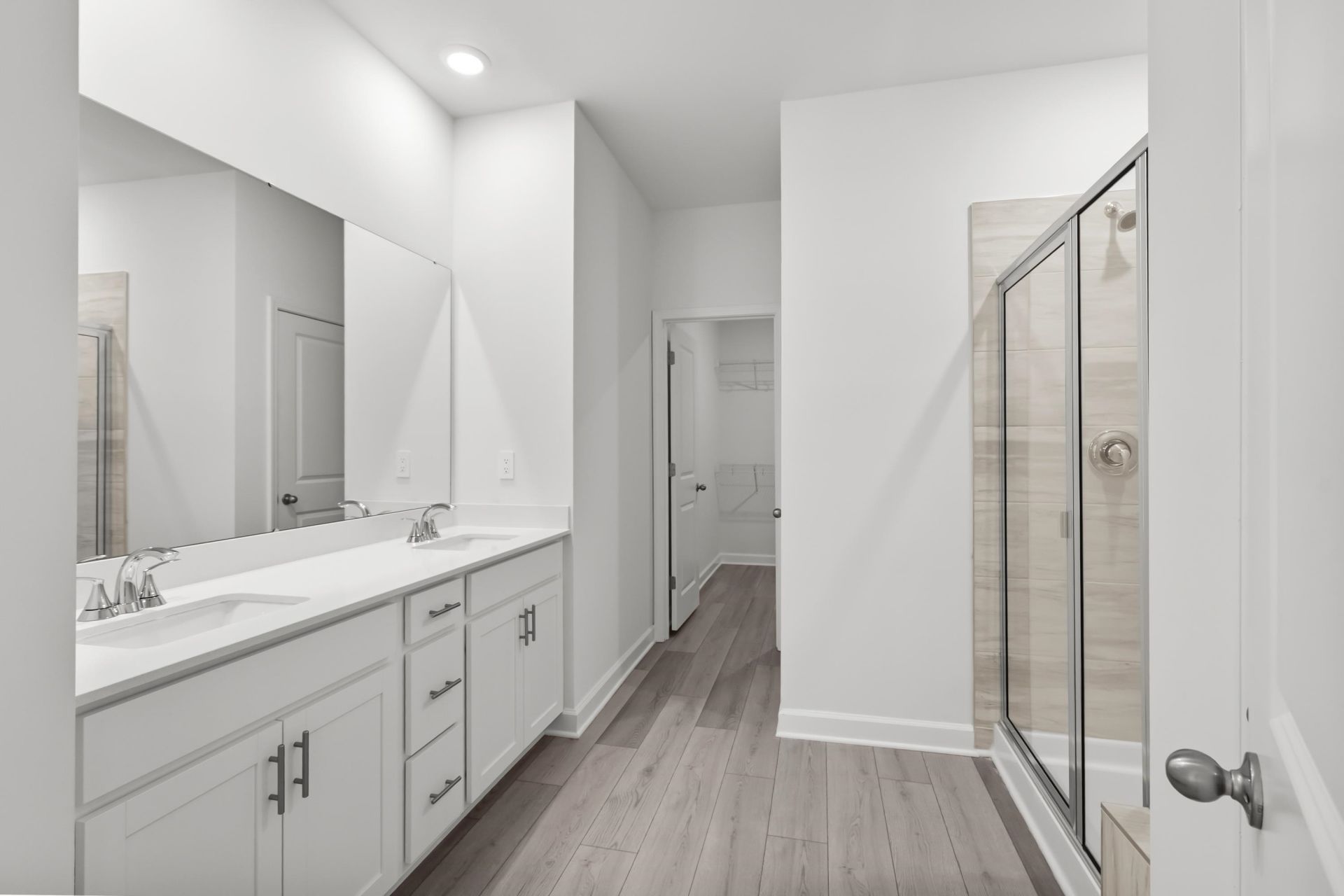 8200 Essence Dr. Photo 23