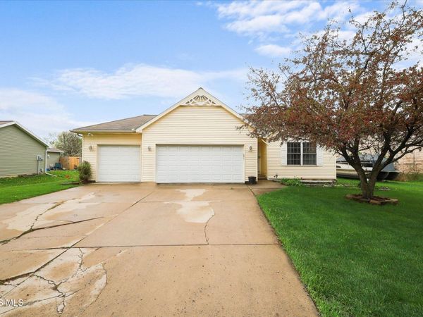 1902 Allendale Drive, Toledo, OH 43611