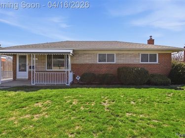 27314 Pleasant Drive, Warren, MI 48088