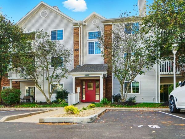 220 Carrington Place, Unit 104, Loveland, OH 45140