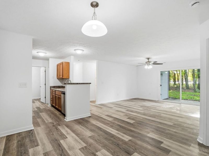 220 Carrington Place, Unit 104, Loveland, OH 45140 Photo 12