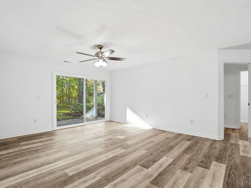 220 Carrington Place, Unit 104, Loveland, OH 45140 Photo 9