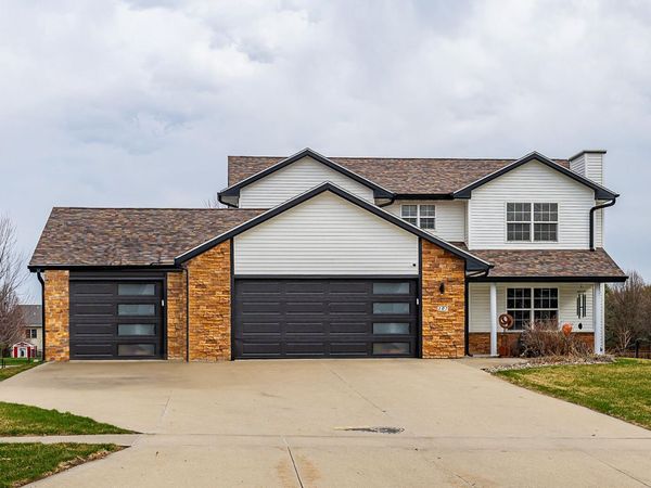 107 21st Street SW, Altoona, IA 50009