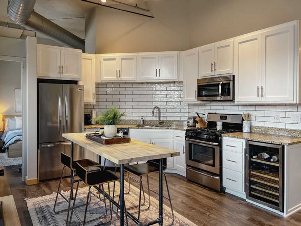 1901 E Hennepin Avenue, Unit 104, Minneapolis, MN 55413