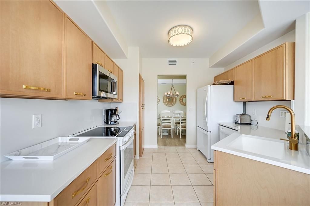 2230 Arielle Dr, Unit 1902, Naples, FL 34109 Photo