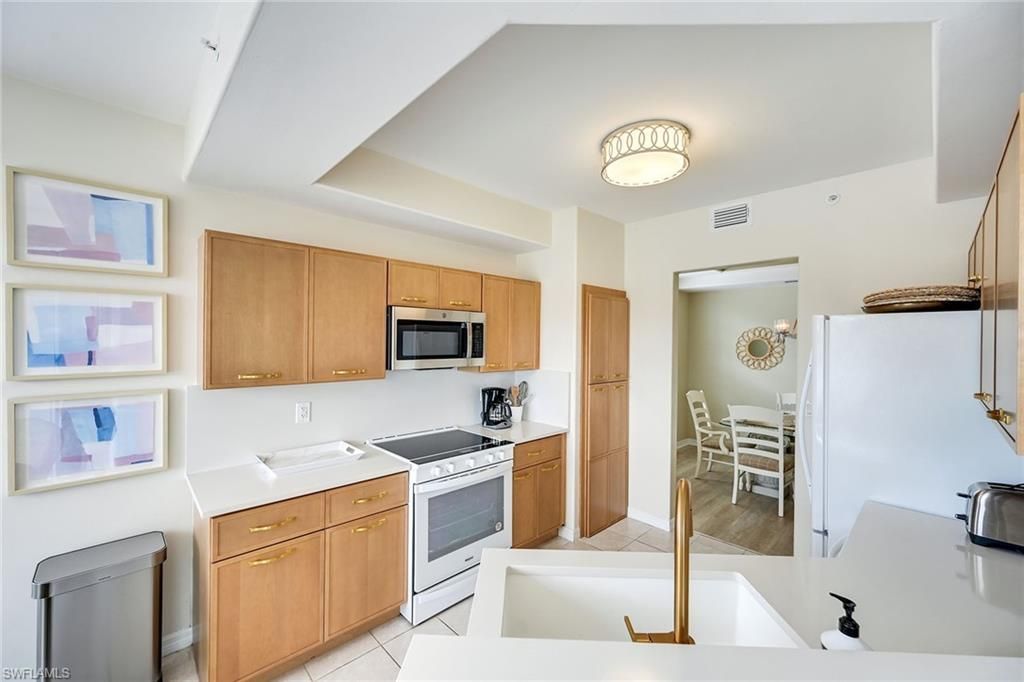 2230 Arielle Dr, Unit 1902, Naples, FL 34109 Photo