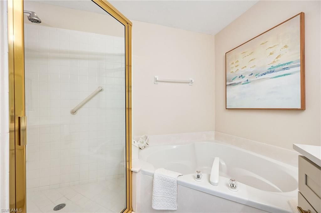 2230 Arielle Dr, Unit 1902, Naples, FL 34109 Photo