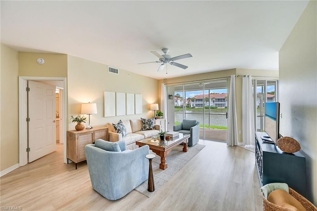 2230 Arielle Dr, Unit 1902, Naples, FL 34109 Photo