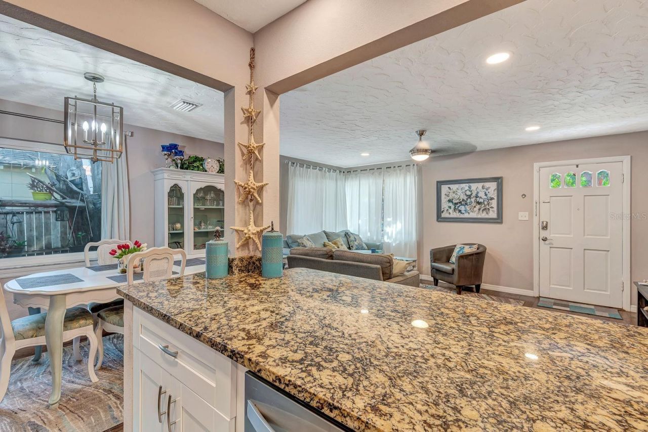 710 31st Street W, Bradenton, FL 34205 Photo