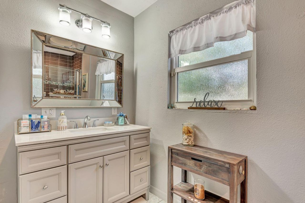 710 31st Street W, Bradenton, FL 34205 Photo