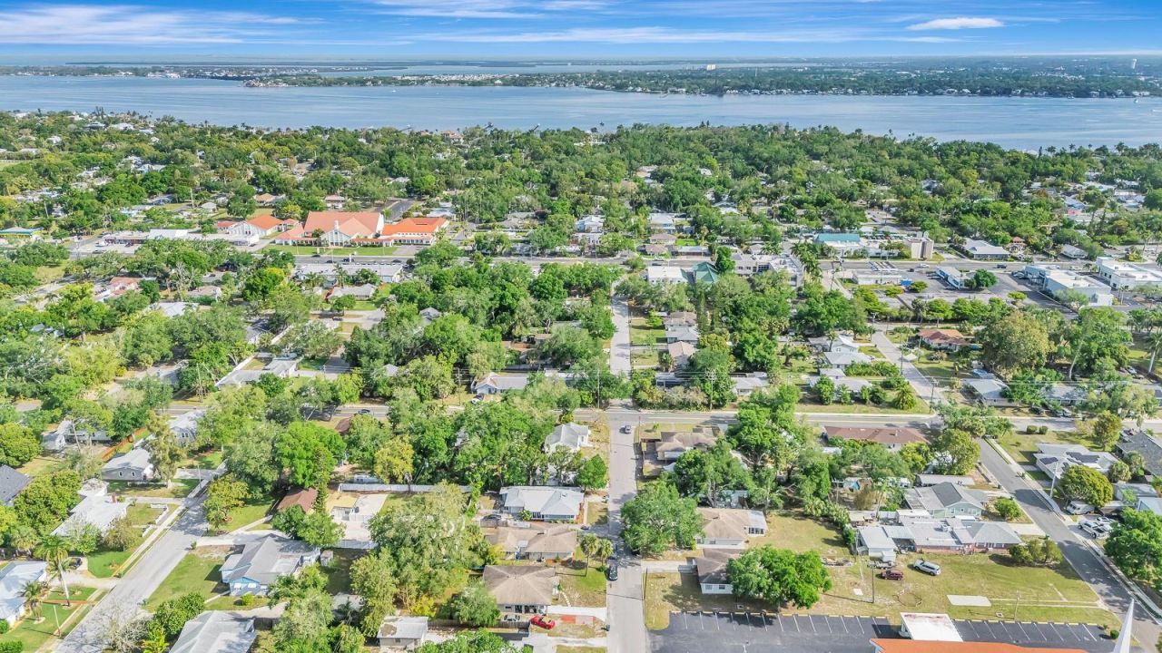 710 31st Street W, Bradenton, FL 34205 Photo