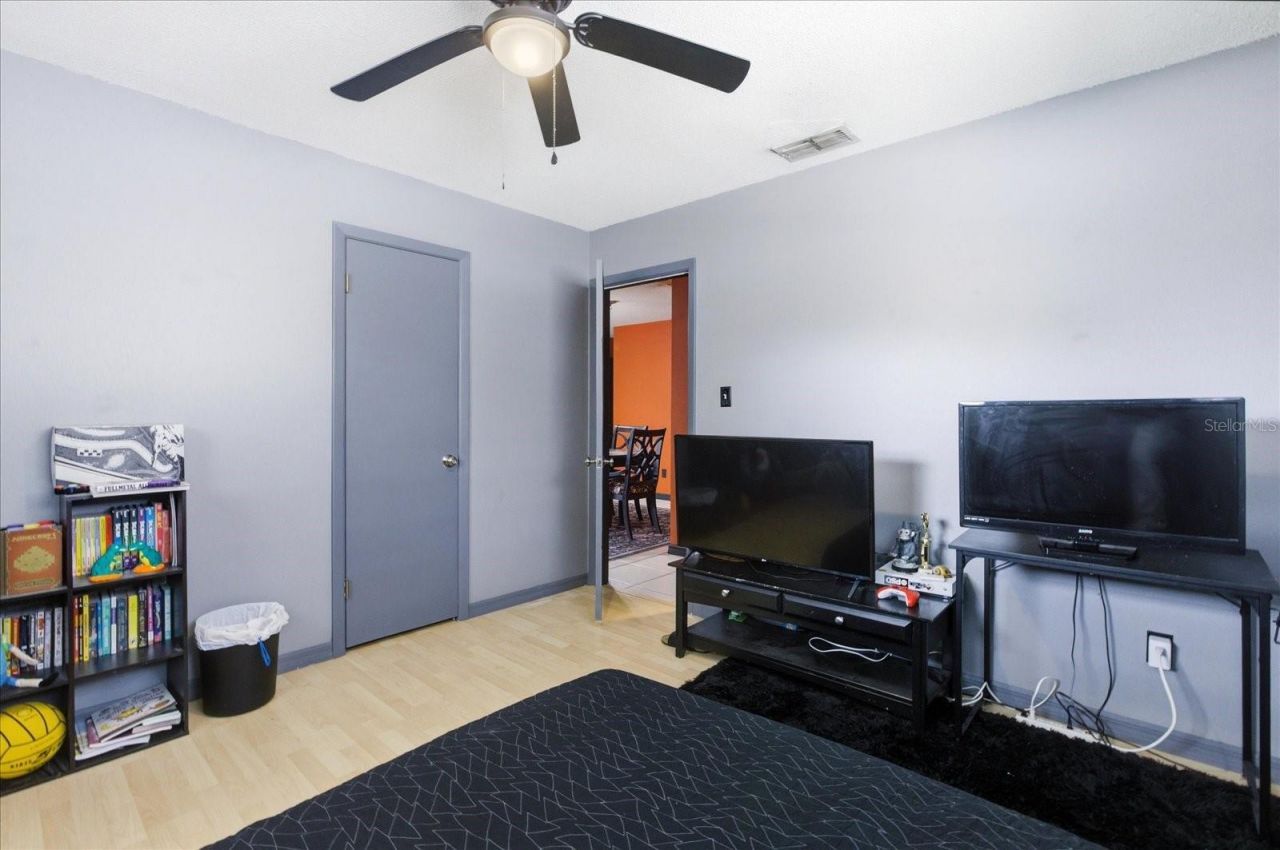 4623 Conway Gardens Road , Orlando, FL 32806 Photo