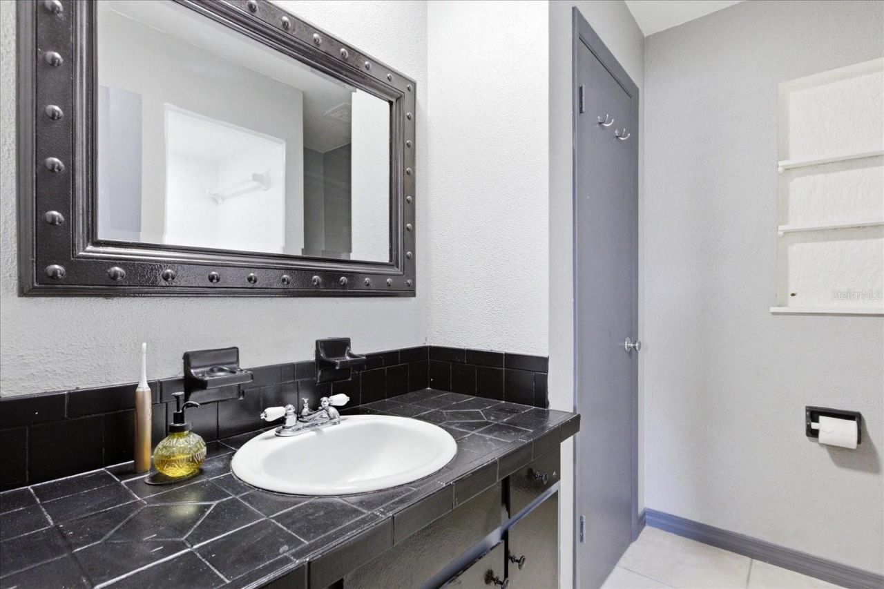 4623 Conway Gardens Road , Orlando, FL 32806 Photo