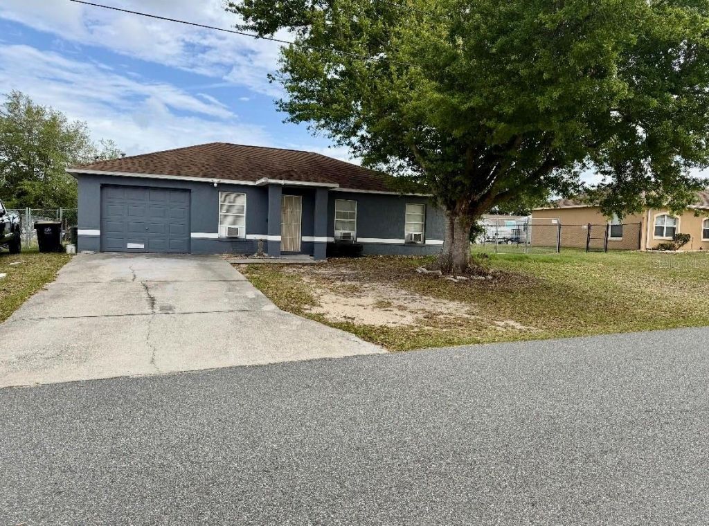 207 Lily Pad Rd, Eagle Lake, FL 33839 Photo