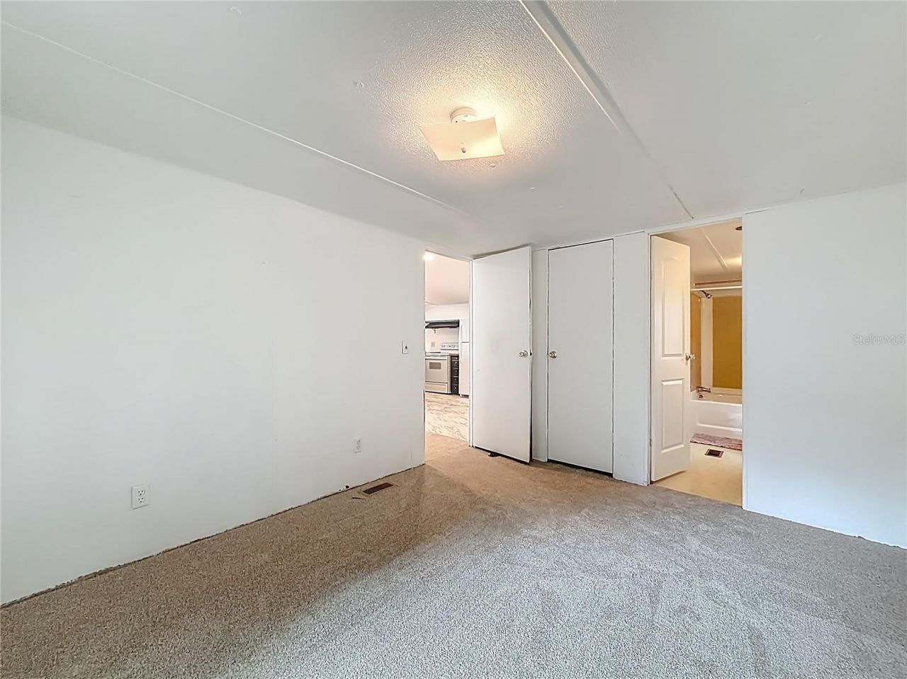 16940 SE 101st Court Road , Summerfield, FL 34491 Photo