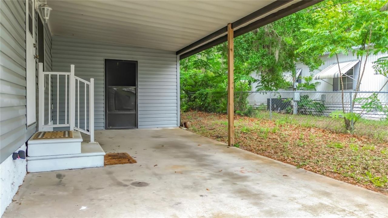 16940 SE 101st Court Road , Summerfield, FL 34491 Photo