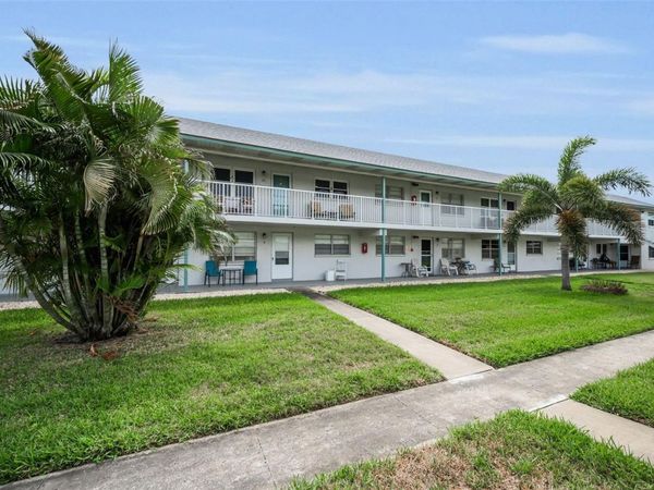 5227 81ST LANE N, Unit 22, ST PETERSBURG, FL 33709