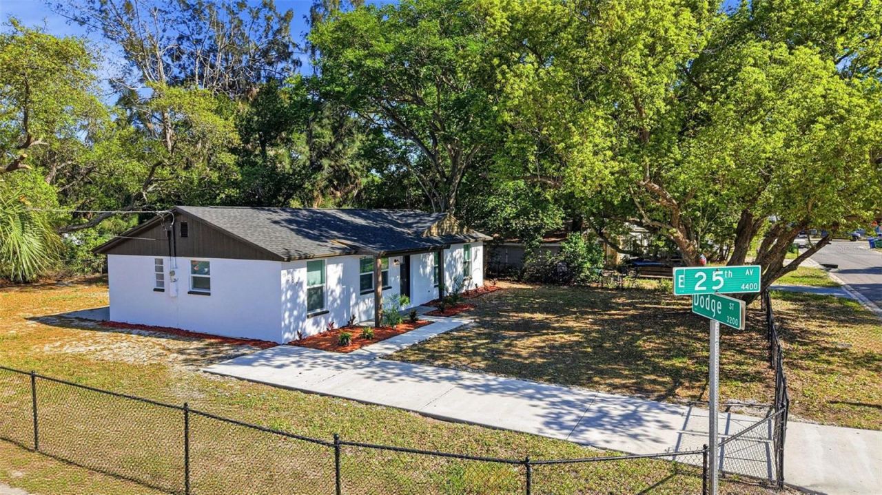 3207 Dodge Street , Tampa, FL 33605 Photo