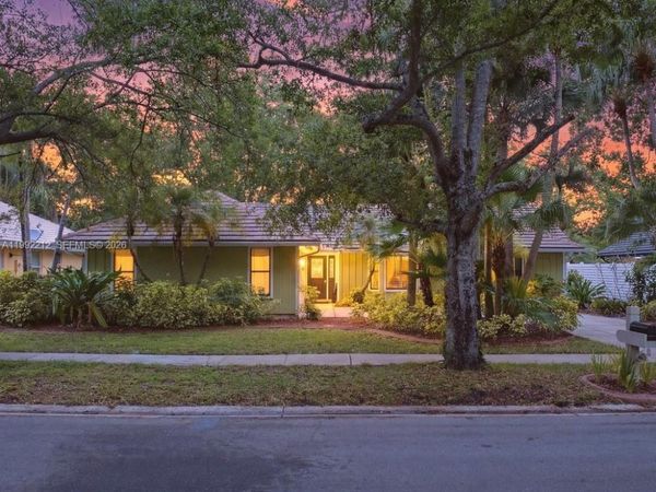 18546 Lake Bend Dr, Jupiter, FL 33458