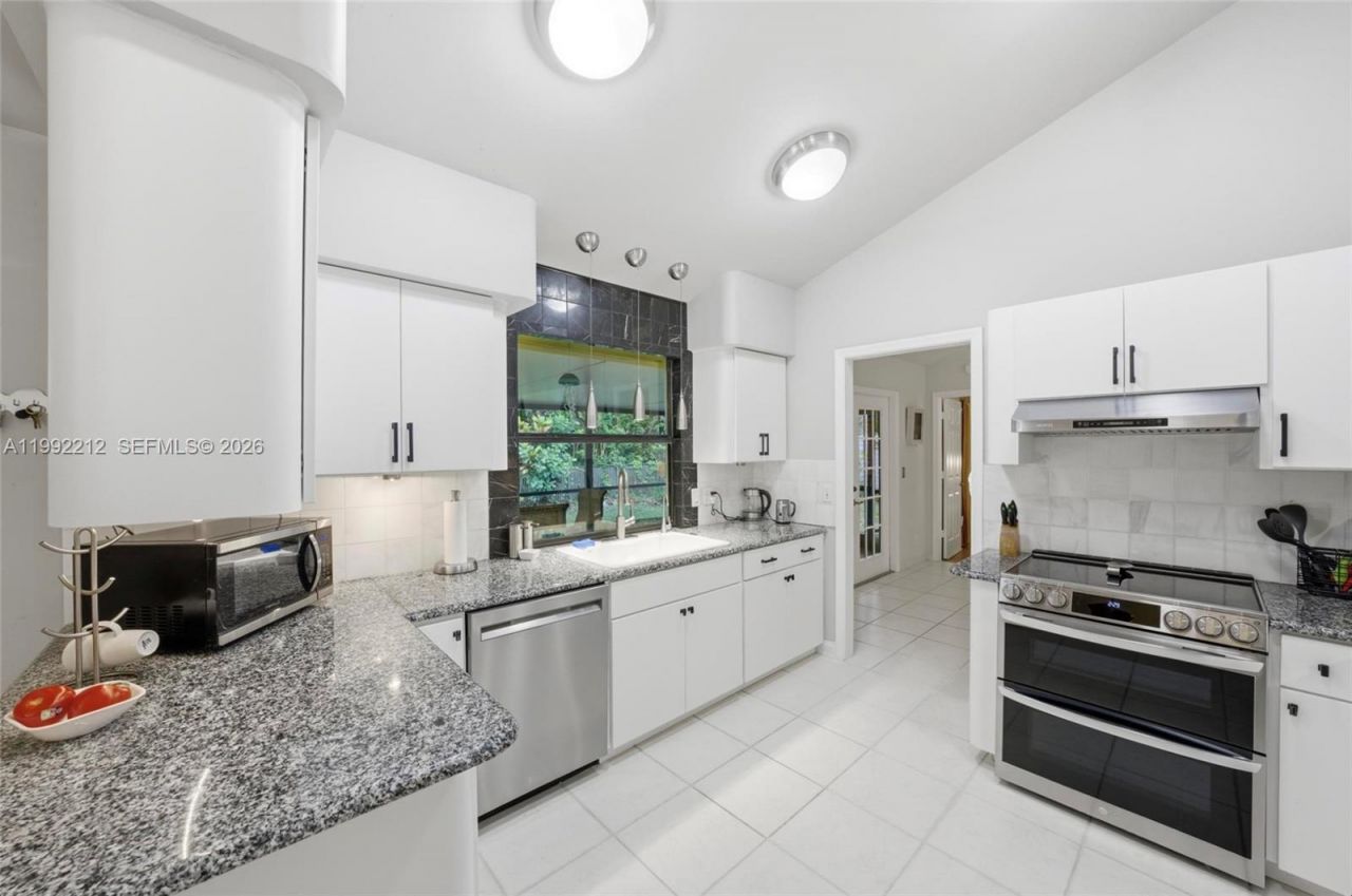 18546 Lake Bend Dr, Jupiter, FL 33458 Photo