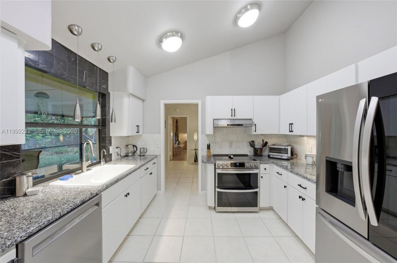 18546 Lake Bend Dr, Jupiter, FL 33458 Photo