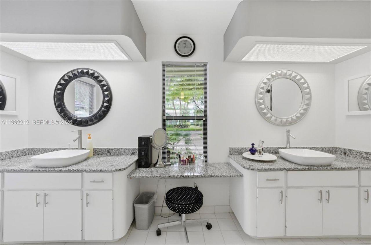 18546 Lake Bend Dr, Jupiter, FL 33458 Photo