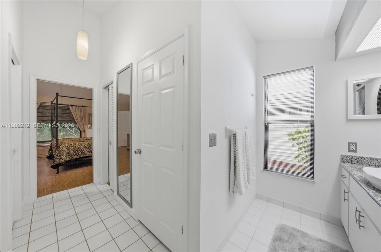 18546 Lake Bend Dr, Jupiter, FL 33458 Photo