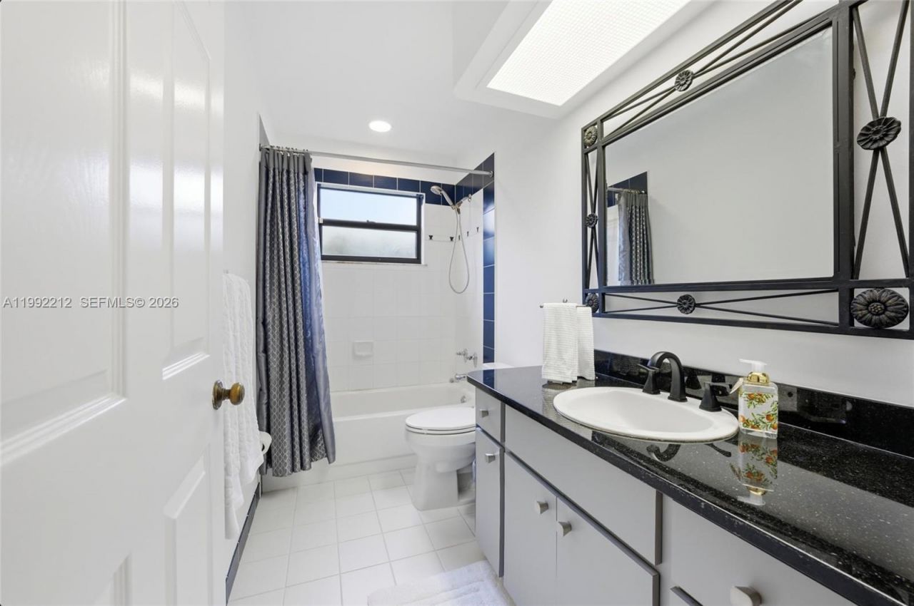 18546 Lake Bend Dr, Jupiter, FL 33458 Photo