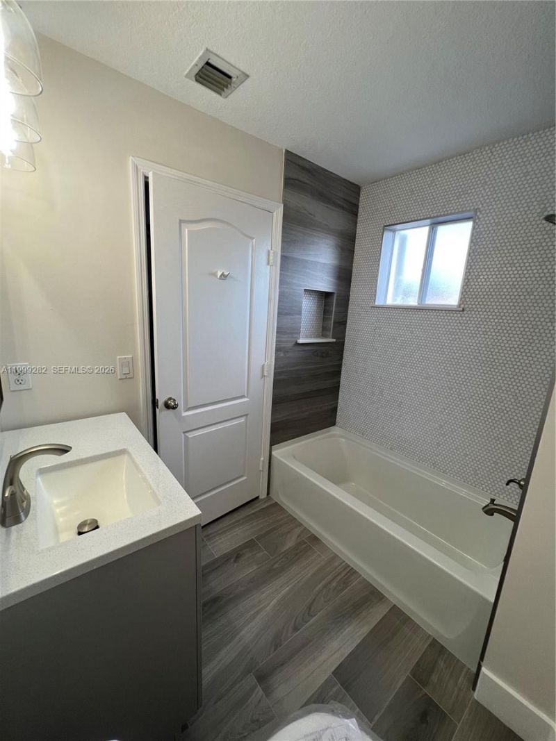 7319 NW 174th Ter, Unit 103, Hialeah, FL 33015 Photo