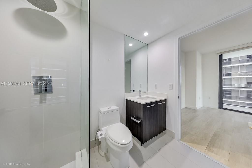 45 SW 9th St, Unit 1808, Miami, FL 33130 Photo