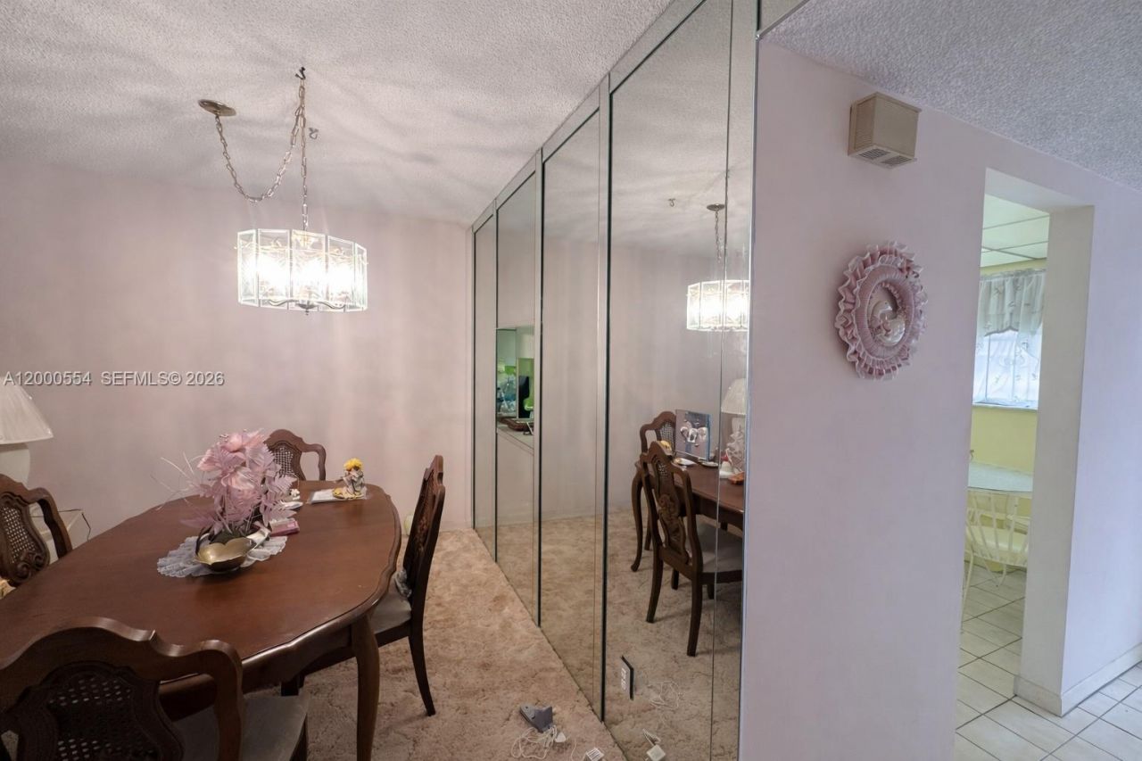 410 SE 2nd St, Unit 305, Hallandale Beach, FL 33009 Photo