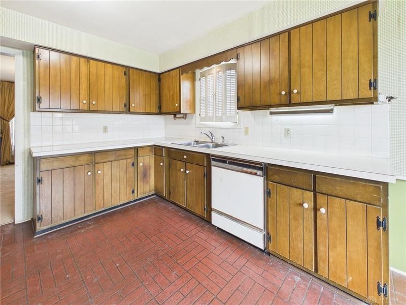 239 Hickory Drive, Greenville, OH 45331 Photo 6