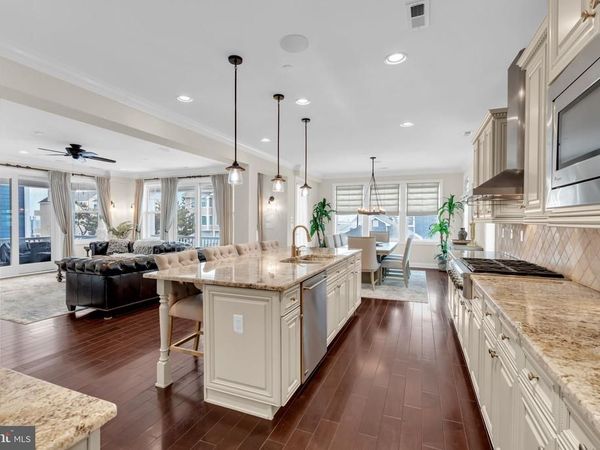 21 OCEAN TERR, LONG BRANCH, NJ 07740