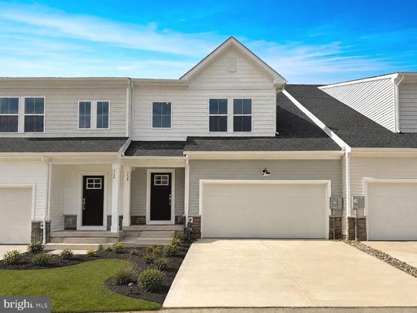 558 ARROWGRASS LANE, NEW CASTLE, DE 19720