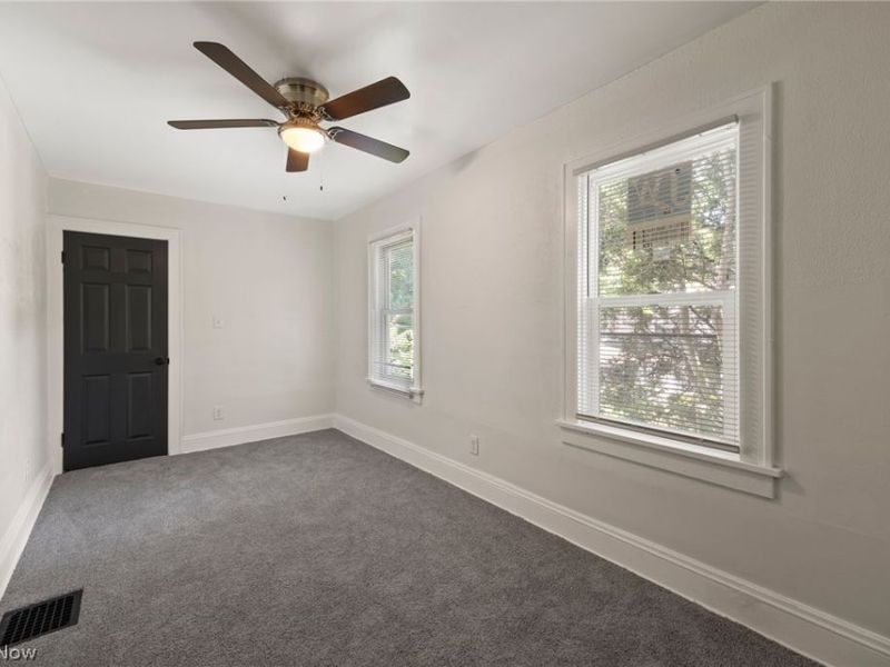 3909 Daisy Avenue, Unit 3911, Cleveland, OH 44109 Photo 10