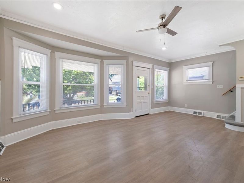 3909 Daisy Avenue, Unit 3911, Cleveland, OH 44109 Photo 7