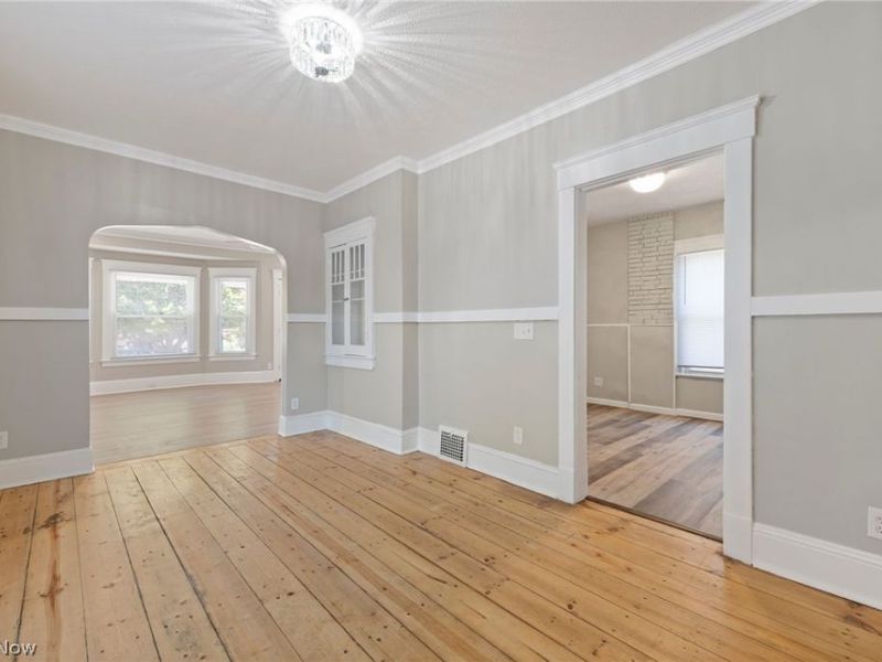 3909 Daisy Avenue, Unit 3911, Cleveland, OH 44109 Photo 8