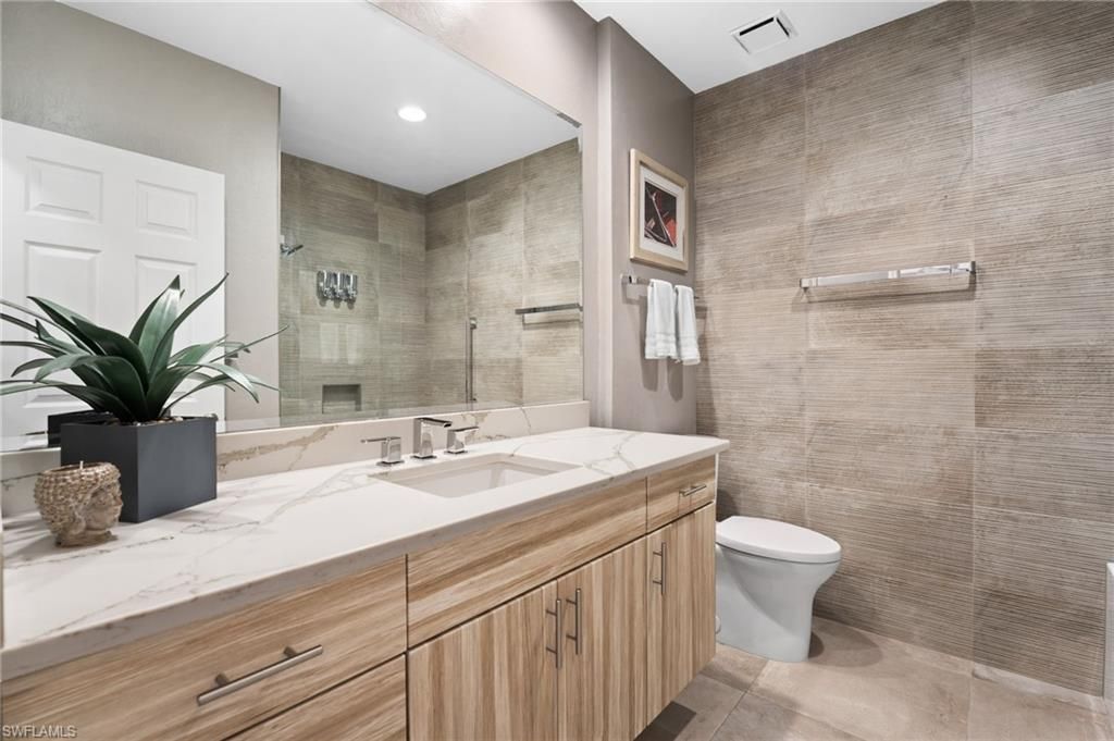 9380 Gulf Shore Dr , Unit 402, Naples, FL 34108 Photo