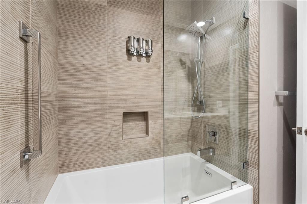 9380 Gulf Shore Dr , Unit 402, Naples, FL 34108 Photo